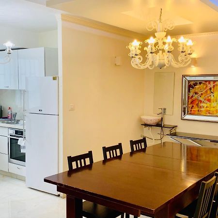 Royal Beach Front Apartments Netanya Exterior foto