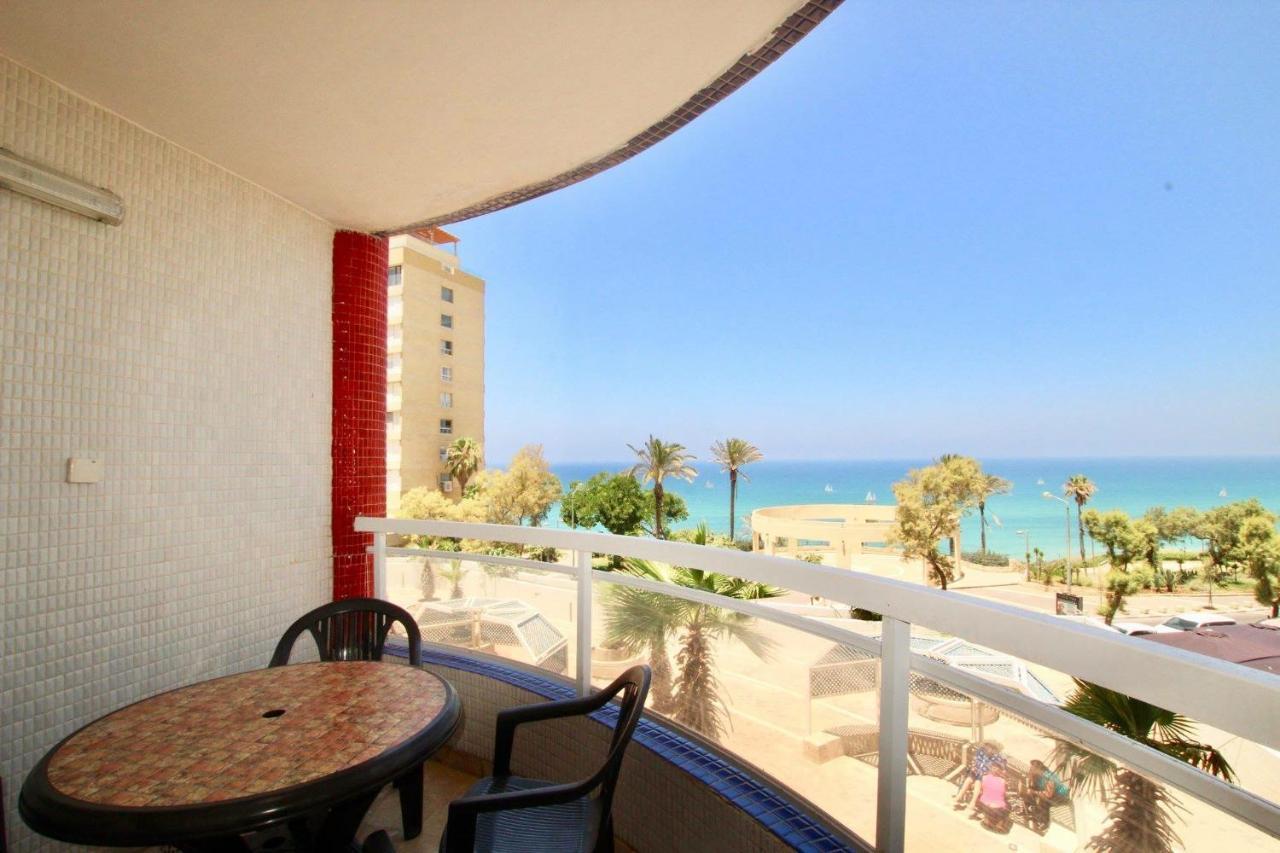 Royal Beach Front Apartments Netanya Exterior foto